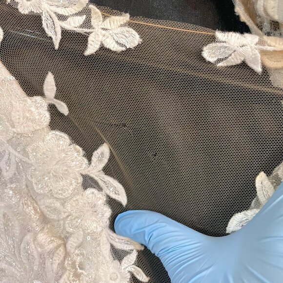 Chic Floral Lace Gown - Picture 8 of 17